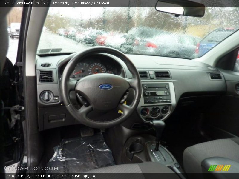 Pitch Black / Charcoal 2007 Ford Focus ZX5 SES Hatchback