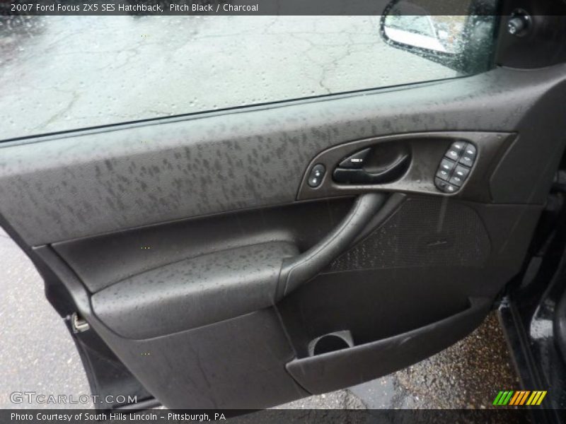 Pitch Black / Charcoal 2007 Ford Focus ZX5 SES Hatchback