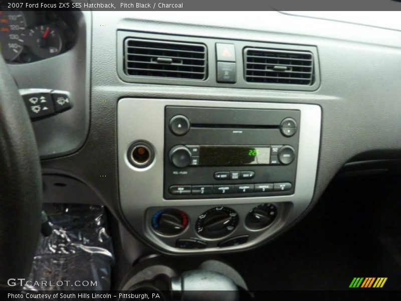 Pitch Black / Charcoal 2007 Ford Focus ZX5 SES Hatchback
