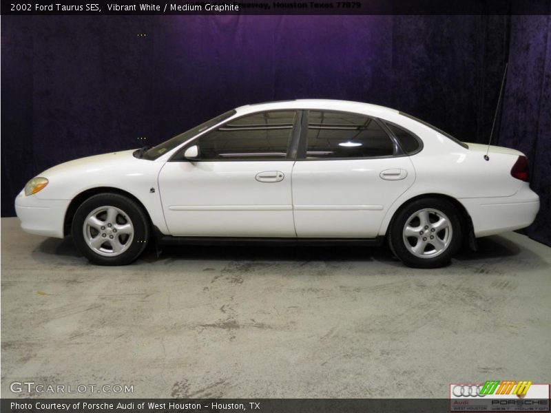 Vibrant White / Medium Graphite 2002 Ford Taurus SES