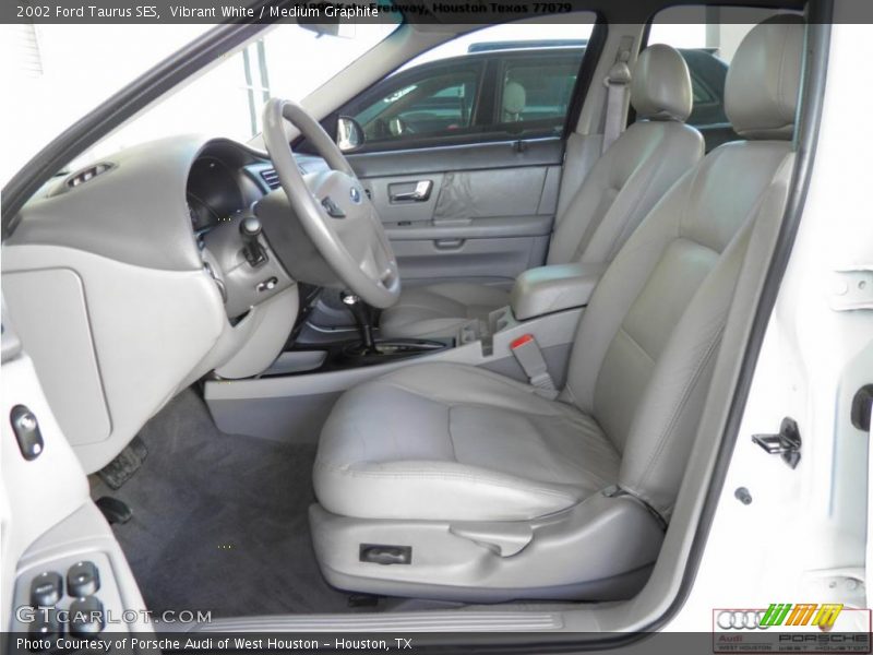 Vibrant White / Medium Graphite 2002 Ford Taurus SES