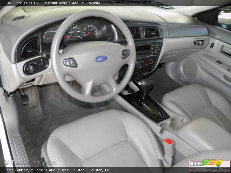 Vibrant White / Medium Graphite 2002 Ford Taurus SES