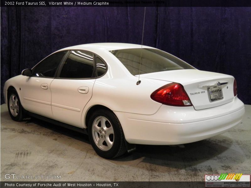 Vibrant White / Medium Graphite 2002 Ford Taurus SES