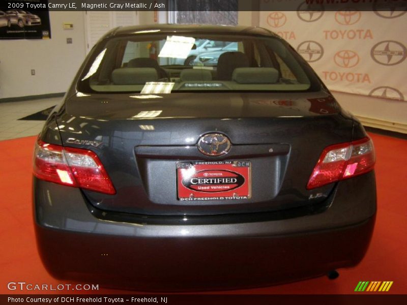 Magnetic Gray Metallic / Ash 2009 Toyota Camry LE