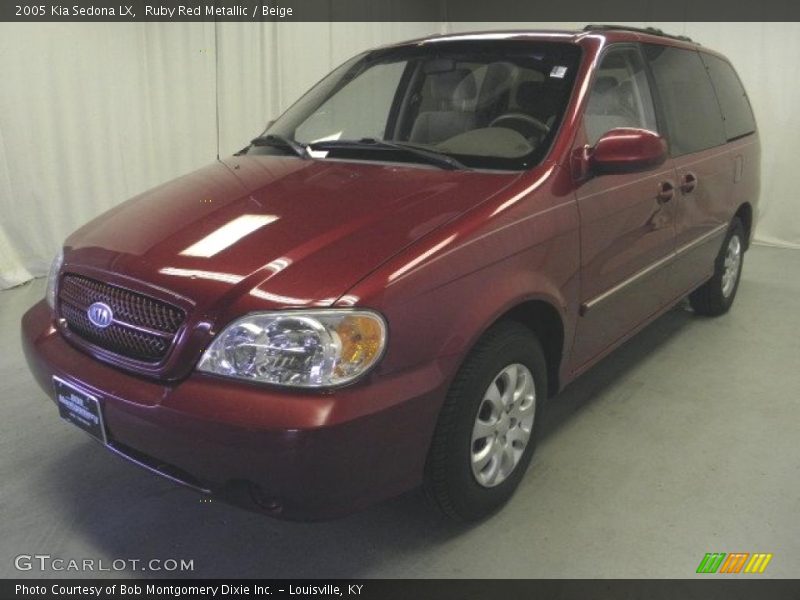 Ruby Red Metallic / Beige 2005 Kia Sedona LX