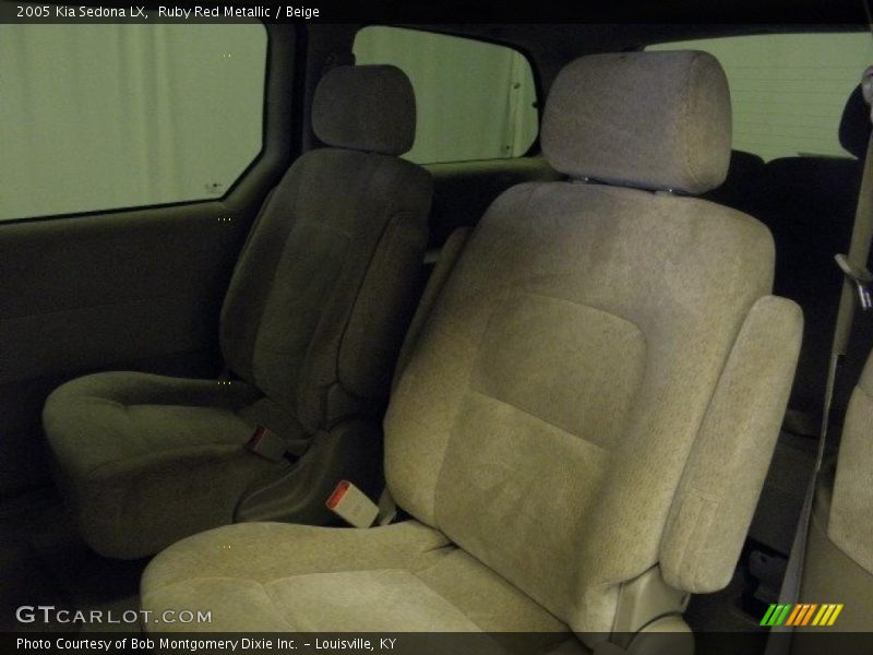 Ruby Red Metallic / Beige 2005 Kia Sedona LX