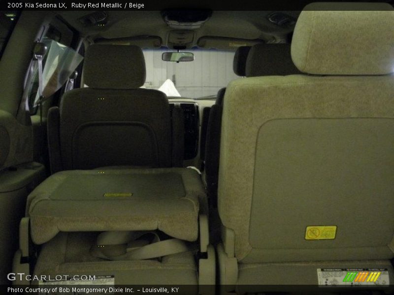Ruby Red Metallic / Beige 2005 Kia Sedona LX