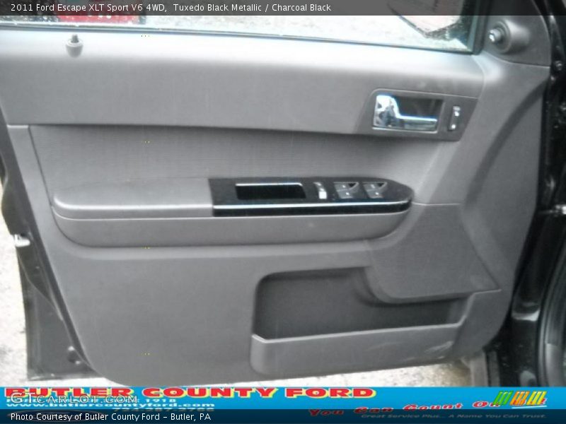 Tuxedo Black Metallic / Charcoal Black 2011 Ford Escape XLT Sport V6 4WD