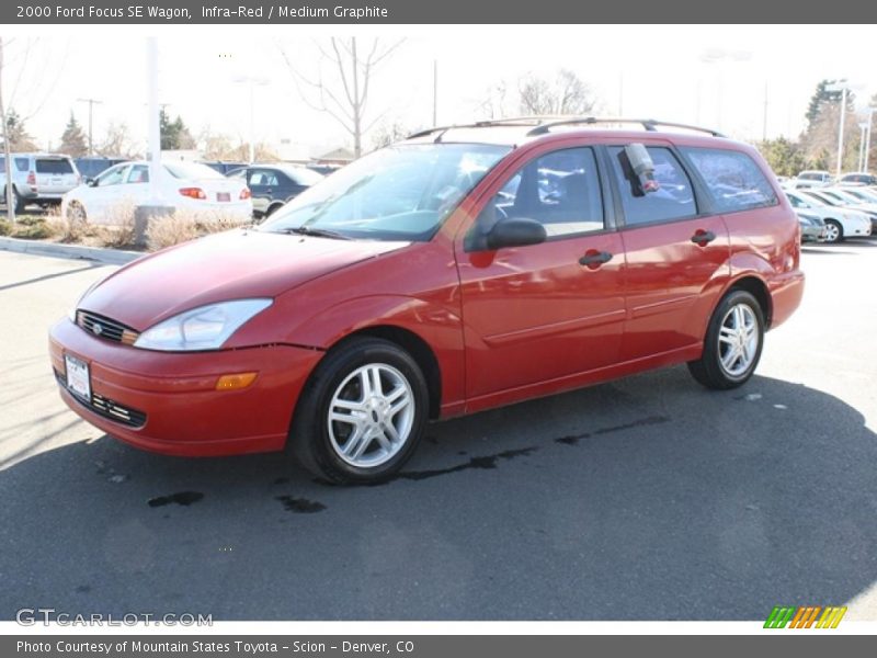 Infra-Red / Medium Graphite 2000 Ford Focus SE Wagon