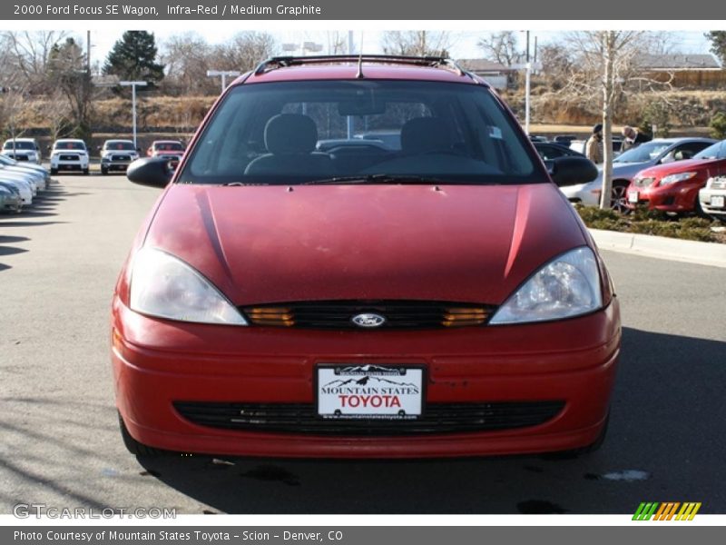 Infra-Red / Medium Graphite 2000 Ford Focus SE Wagon
