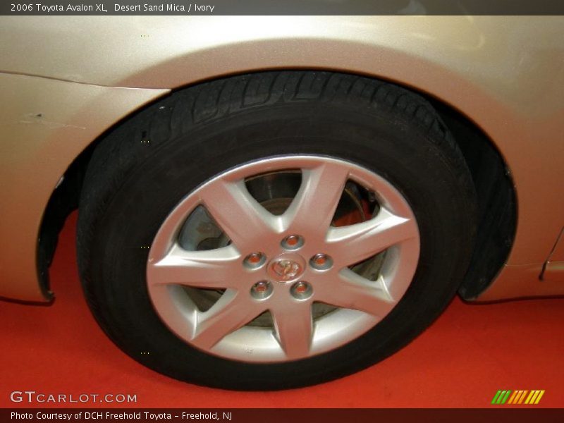 Desert Sand Mica / Ivory 2006 Toyota Avalon XL