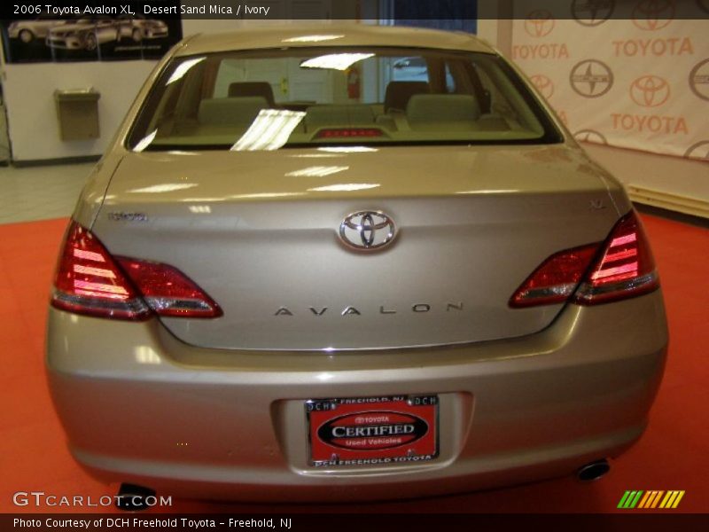 Desert Sand Mica / Ivory 2006 Toyota Avalon XL