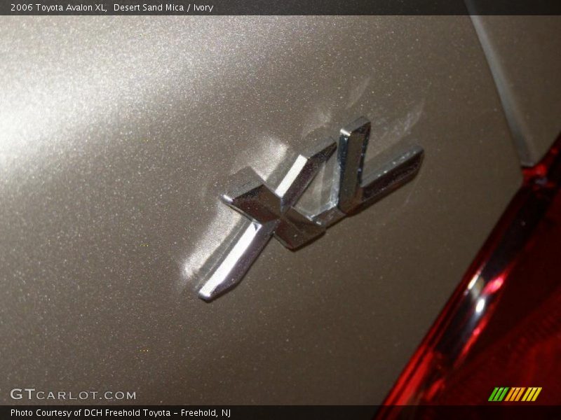 Desert Sand Mica / Ivory 2006 Toyota Avalon XL