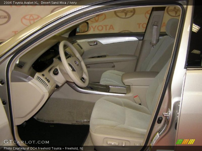 Desert Sand Mica / Ivory 2006 Toyota Avalon XL