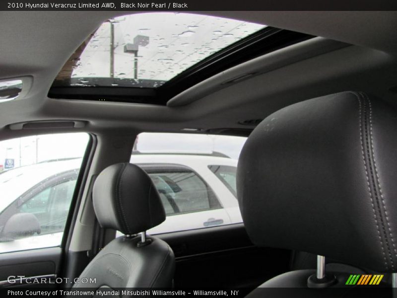 Black Noir Pearl / Black 2010 Hyundai Veracruz Limited AWD