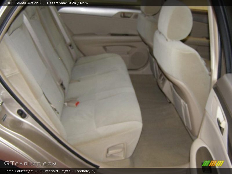 Desert Sand Mica / Ivory 2006 Toyota Avalon XL