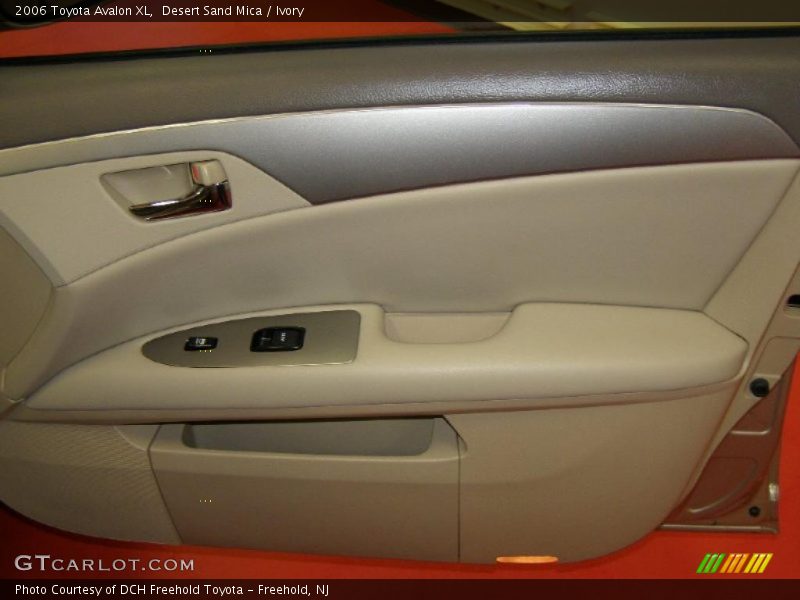 Desert Sand Mica / Ivory 2006 Toyota Avalon XL