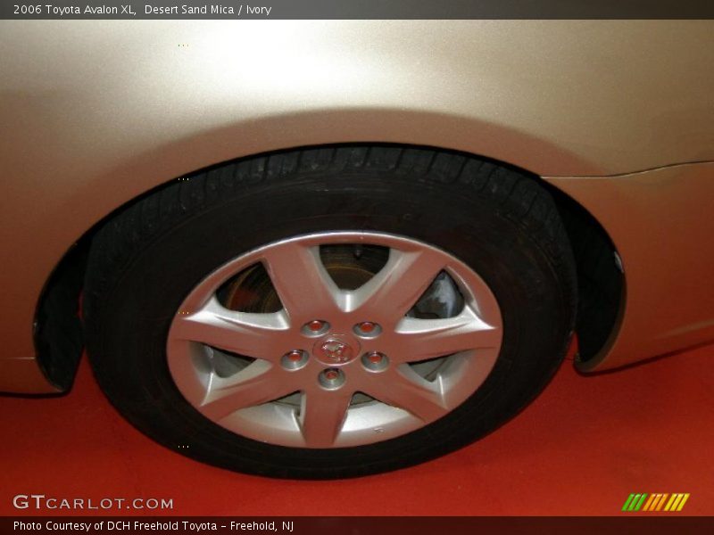 Desert Sand Mica / Ivory 2006 Toyota Avalon XL