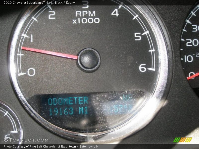Black / Ebony 2010 Chevrolet Suburban LT 4x4