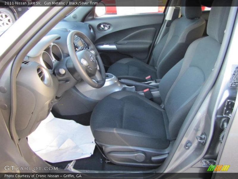  2011 Juke SV Black/Silver Trim Interior