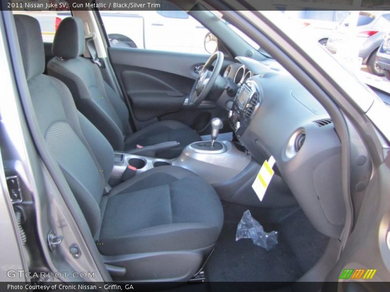  2011 Juke SV Black/Silver Trim Interior