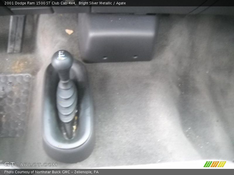 Bright Silver Metallic / Agate 2001 Dodge Ram 1500 ST Club Cab 4x4