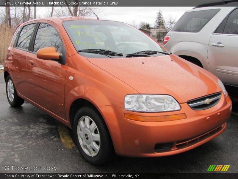 Front 3/4 View of 2005 Aveo LT Hatchback