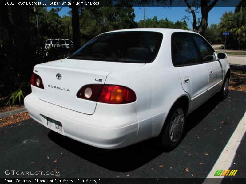 Super White / Light Charcoal 2002 Toyota Corolla LE