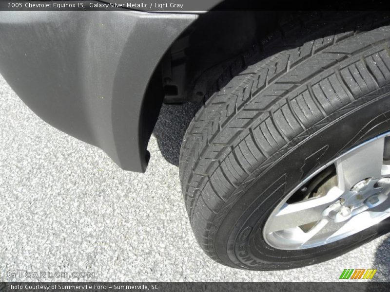 Galaxy Silver Metallic / Light Gray 2005 Chevrolet Equinox LS