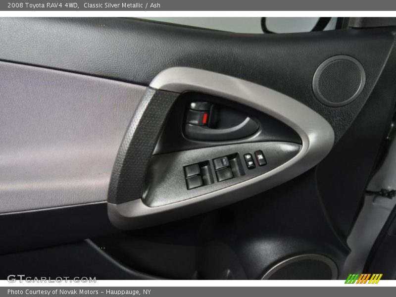 Controls of 2008 RAV4 4WD