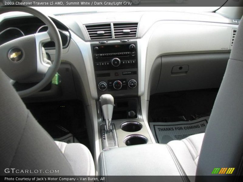 Summit White / Dark Gray/Light Gray 2009 Chevrolet Traverse LS AWD
