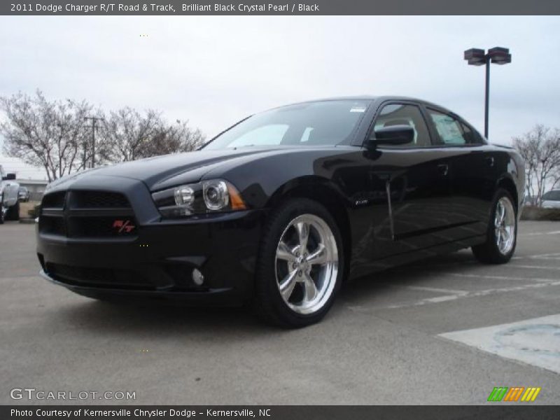 Front 3/4 View of 2011 Charger R/T Road & Track