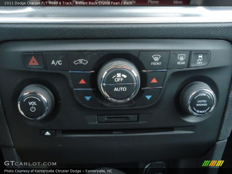 Controls of 2011 Charger R/T Road & Track