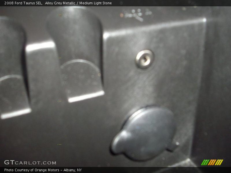 Alloy Grey Metallic / Medium Light Stone 2008 Ford Taurus SEL