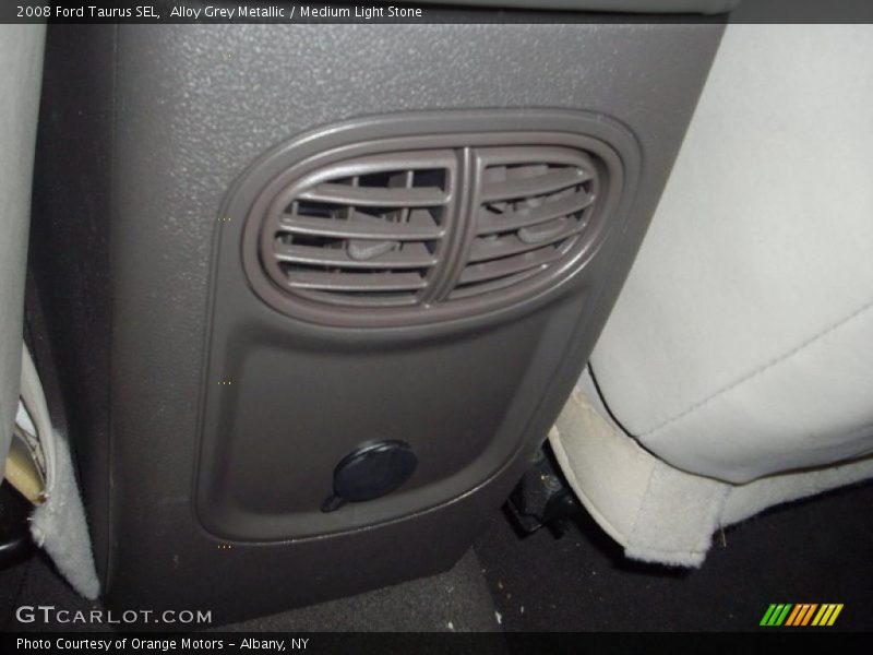 Alloy Grey Metallic / Medium Light Stone 2008 Ford Taurus SEL