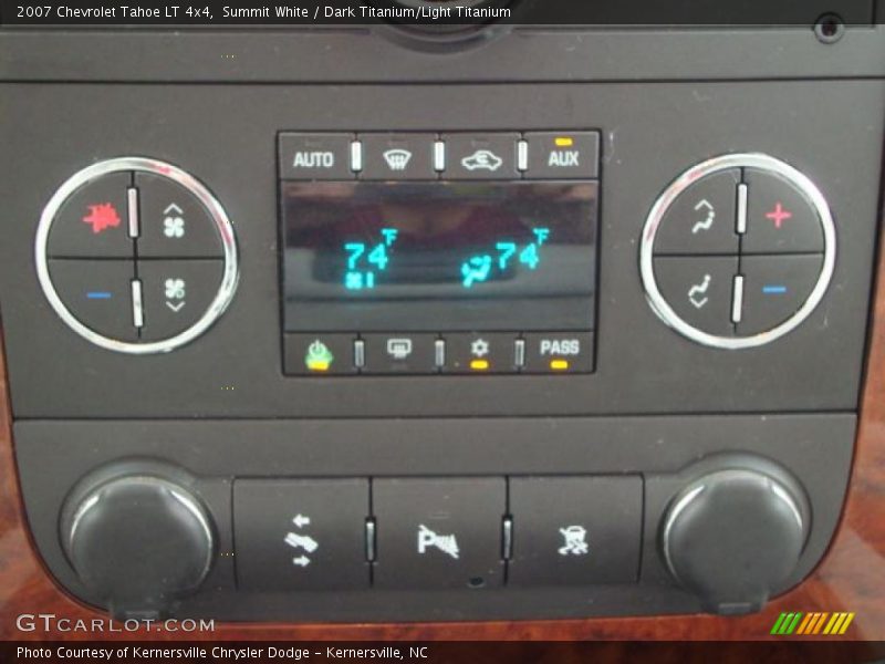 Summit White / Dark Titanium/Light Titanium 2007 Chevrolet Tahoe LT 4x4