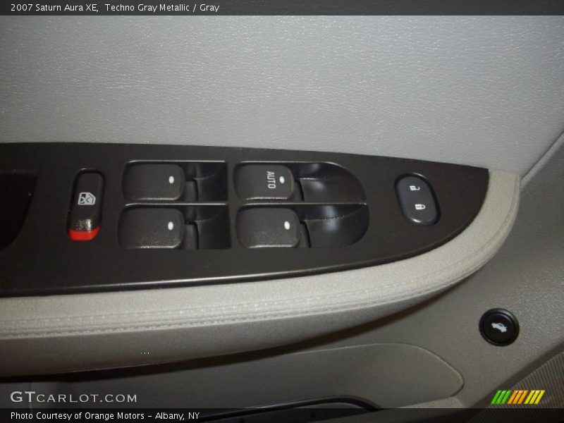 Techno Gray Metallic / Gray 2007 Saturn Aura XE