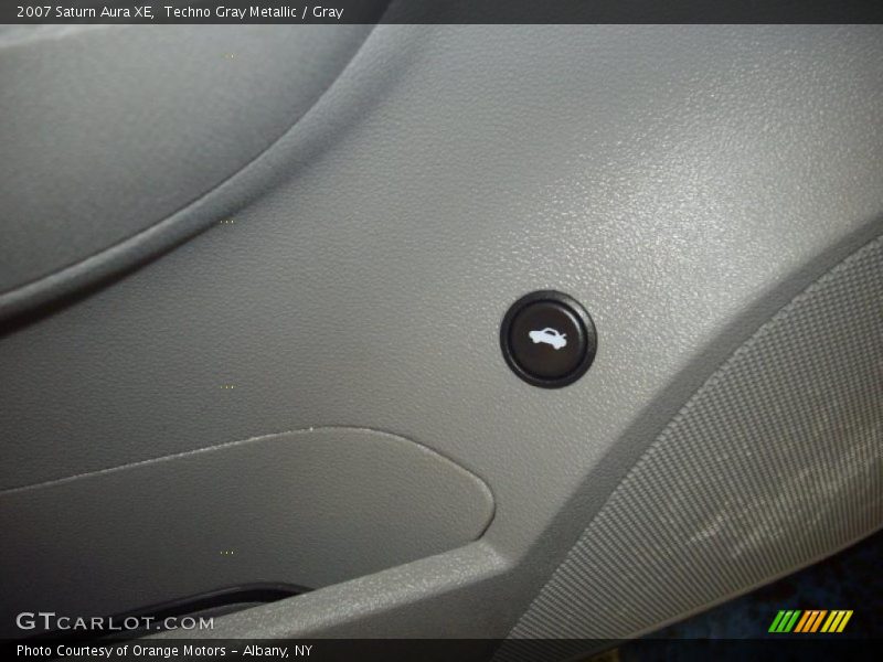 Techno Gray Metallic / Gray 2007 Saturn Aura XE