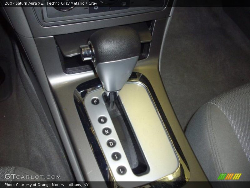 Techno Gray Metallic / Gray 2007 Saturn Aura XE