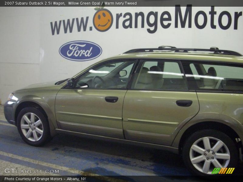 Willow Green Opal / Warm Ivory Tweed 2007 Subaru Outback 2.5i Wagon