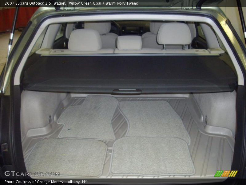 Willow Green Opal / Warm Ivory Tweed 2007 Subaru Outback 2.5i Wagon