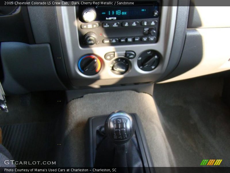  2005 Colorado LS Crew Cab 5 Speed Manual Shifter