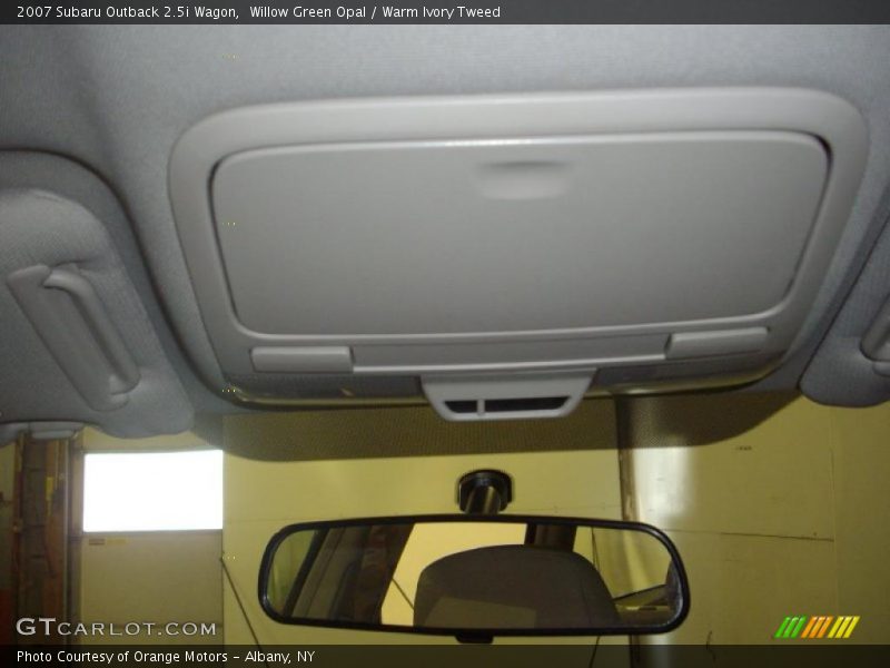 Willow Green Opal / Warm Ivory Tweed 2007 Subaru Outback 2.5i Wagon