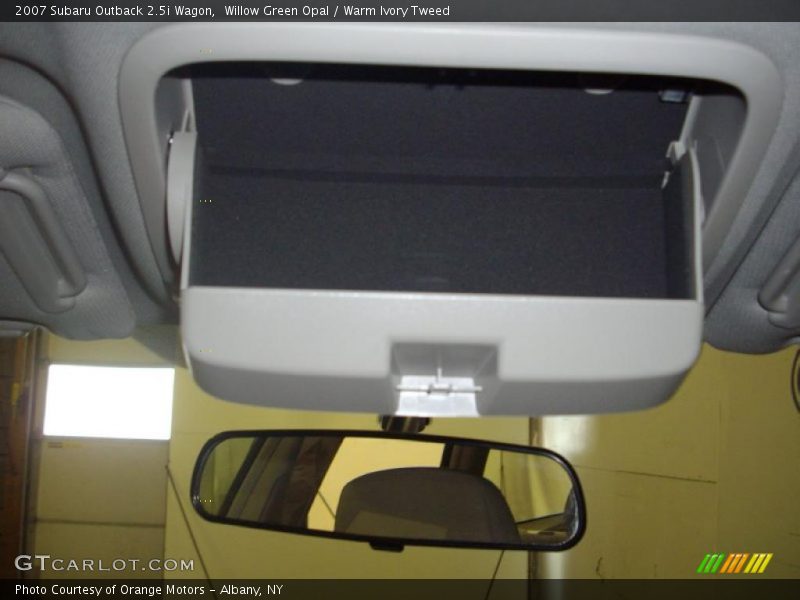 Willow Green Opal / Warm Ivory Tweed 2007 Subaru Outback 2.5i Wagon