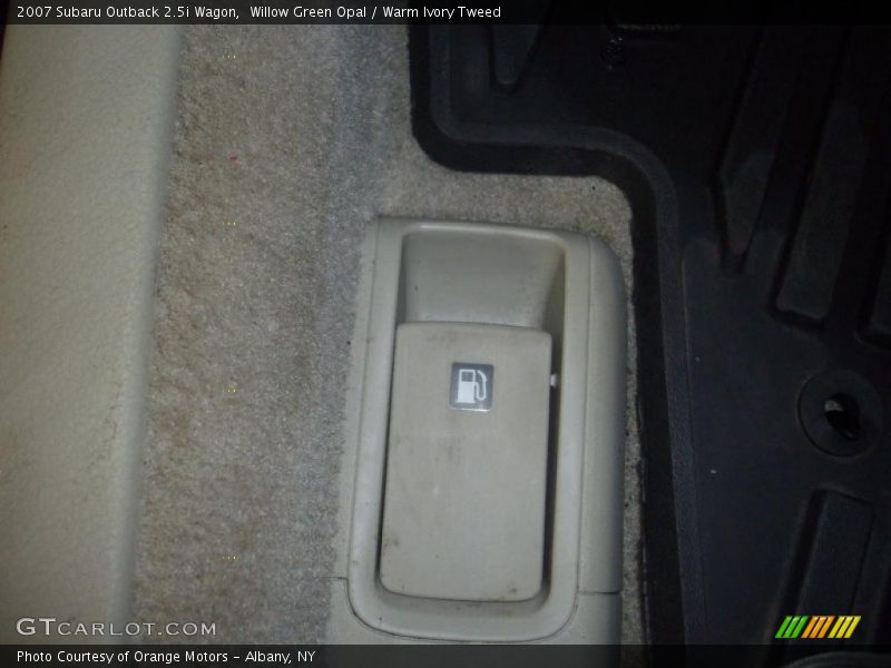 Willow Green Opal / Warm Ivory Tweed 2007 Subaru Outback 2.5i Wagon