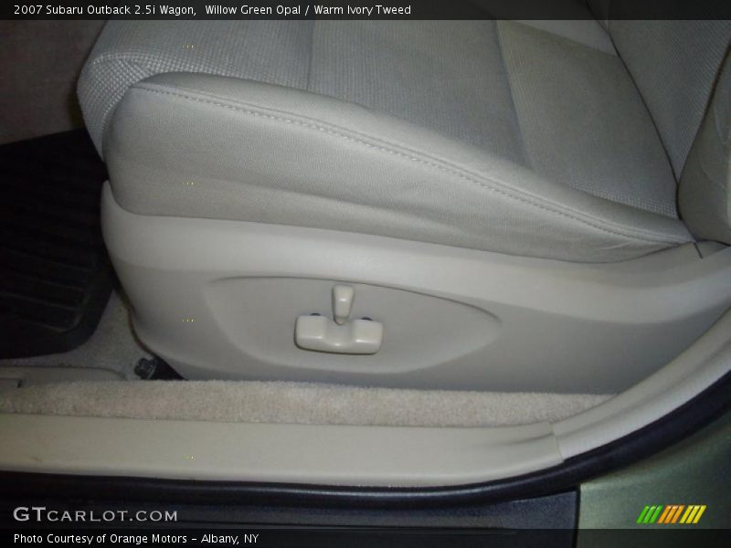 Willow Green Opal / Warm Ivory Tweed 2007 Subaru Outback 2.5i Wagon