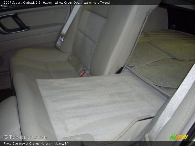 Willow Green Opal / Warm Ivory Tweed 2007 Subaru Outback 2.5i Wagon