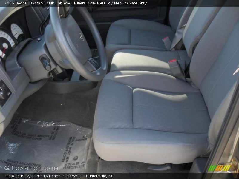 Mineral Gray Metallic / Medium Slate Gray 2006 Dodge Dakota ST Club Cab 4x4