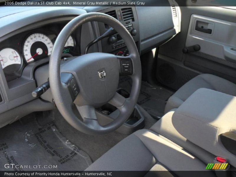 Mineral Gray Metallic / Medium Slate Gray 2006 Dodge Dakota ST Club Cab 4x4