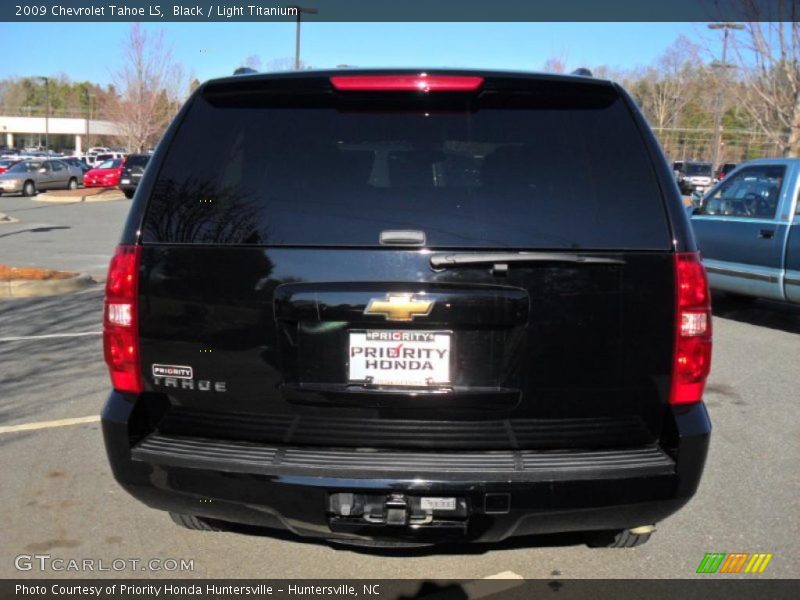 Black / Light Titanium 2009 Chevrolet Tahoe LS